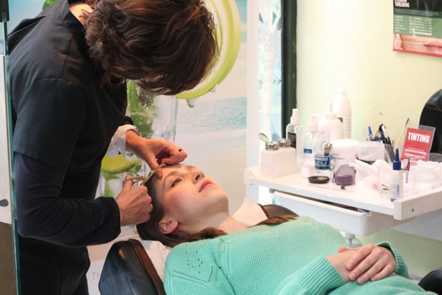 eyebrow trimming